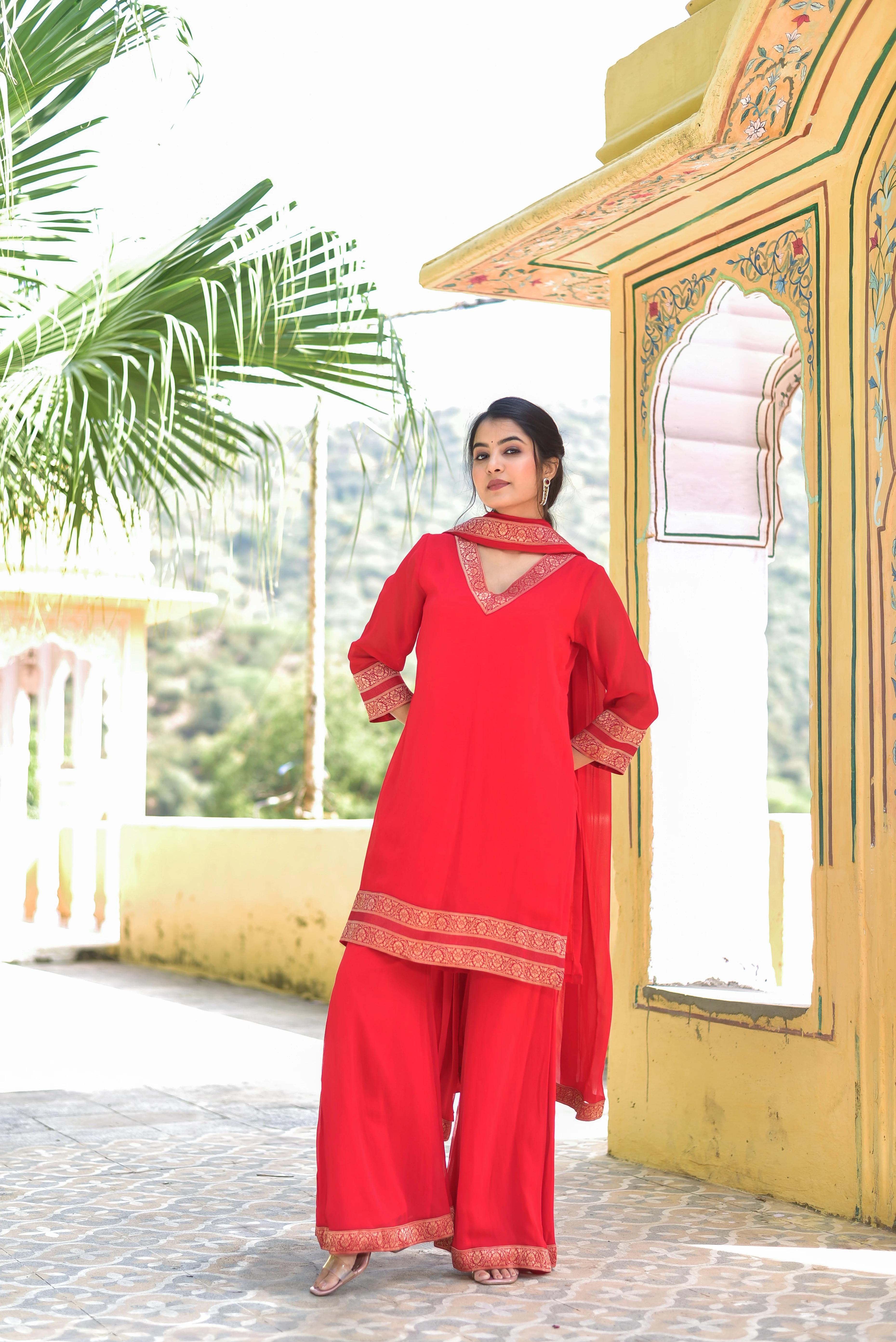 Red_Suit_77_1